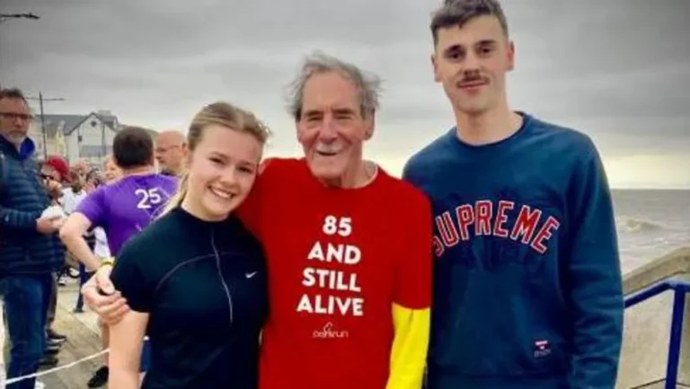 Runner raced against great-grandson on 85th birthday